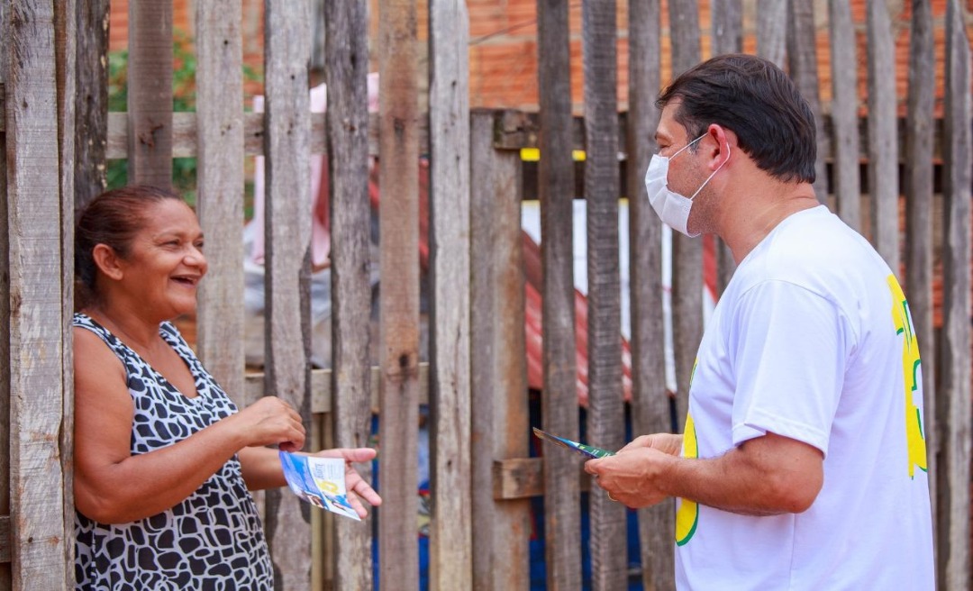 Bolsa emergencial: Roberto Duarte pagará R$ 300 para famílias carentes de Rio Branco